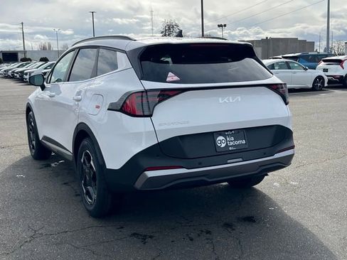 New 2026 Kia Sportage EX FWD image 9