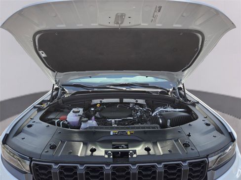 New 2026 Jeep Grand Cherokee L Limited image 36