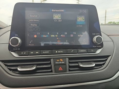 Used 2019 Nissan Altima 2.5 SR w/ SR Premium Package AWD/4WD image 33
