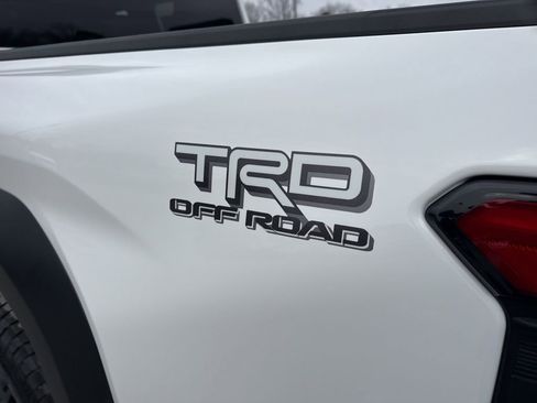 Used 2025 Toyota Tacoma TRD Off-Road image 30