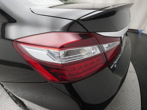 Used 2017 Honda Accord Touring image 34