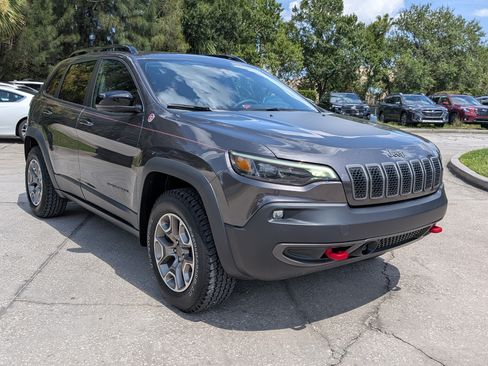 Used 2022 Jeep Cherokee Trailhawk w/ Sun, Sound & Nav Group AWD/4WD image 2