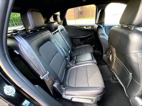 Used 2024 Ford Escape ST-Line w/ Tech Pack #1 AWD/4WD image 26