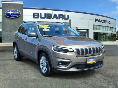 Used 2019 Jeep Cherokee Latitude w/ Popular Appearance Group