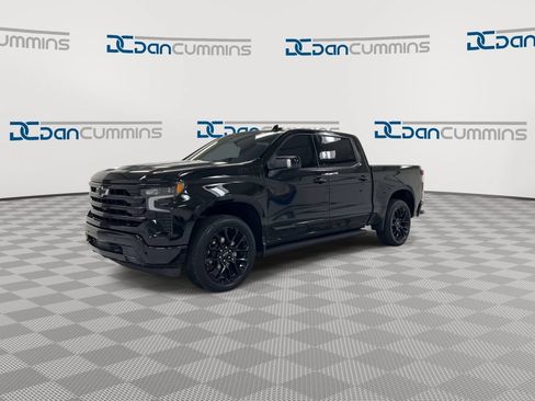 Used 2024 Chevrolet Silverado 1500 High Country w/ Midnight Edition AWD/4WD image 4