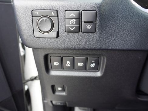 Certified 2023 Lexus GX 460 Premium AWD/4WD image 22