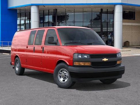 New 2026 Chevrolet Express 3500 Extended RWD image 7