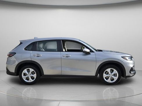 Used 2025 Honda HR-V LX image 3