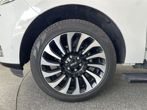 Used 2024 Lincoln Navigator Black Label image 48