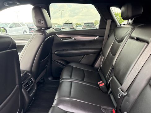 Used 2022 Cadillac XT5 Luxury AWD/4WD image 13