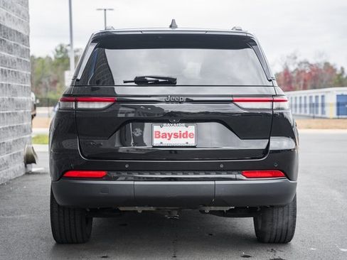 Used 2022 Jeep Grand Cherokee Altitude image 7