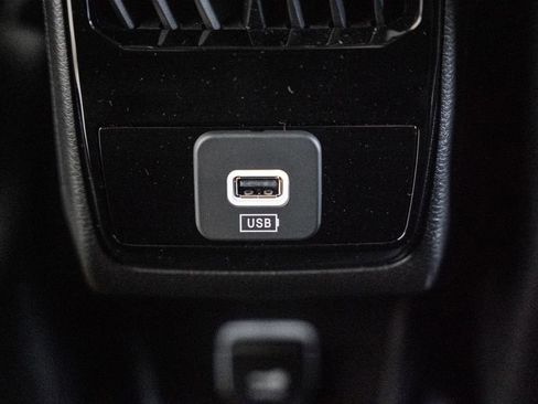 New 2025 Jeep Compass Limited w/ Sun & Sound Group image 31