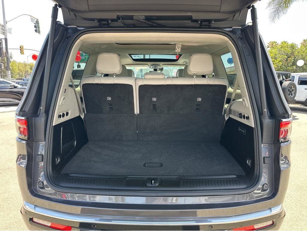Used 2022 Jeep Wagoneer Series III w/ Premium Group I AWD/4WD image 38