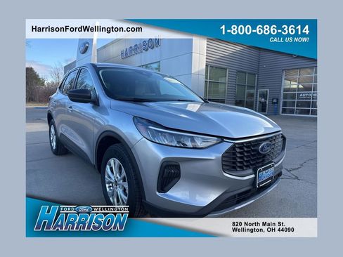 Used 2023 Ford Escape Active AWD/4WD image 1