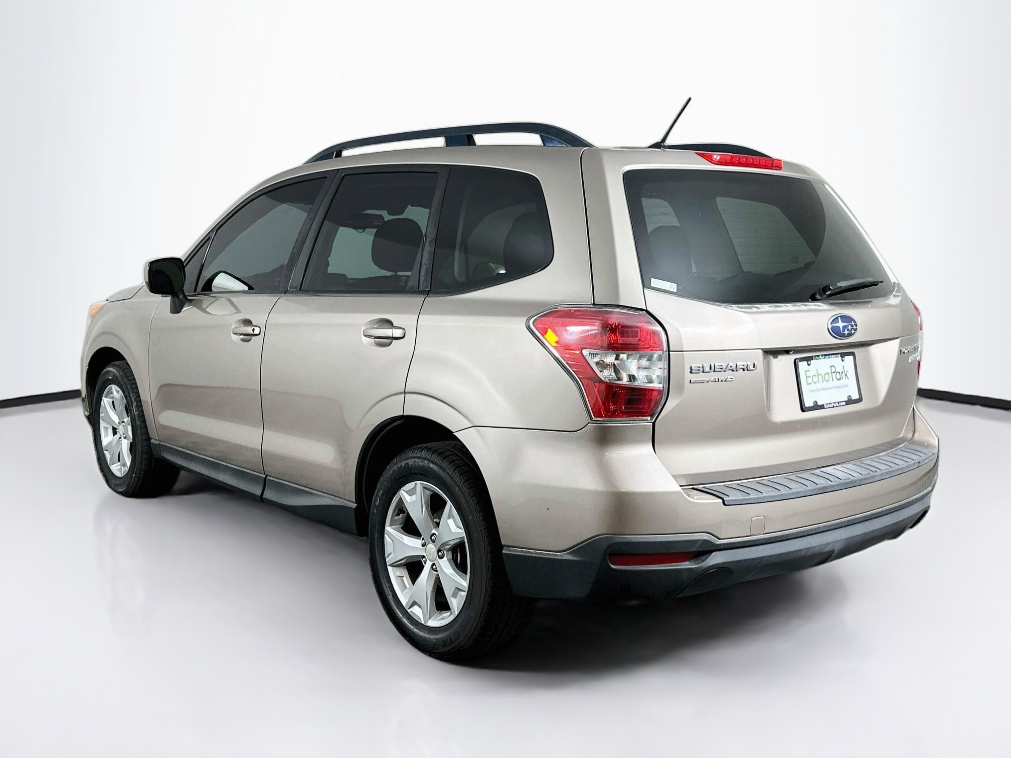 Used 2015 Subaru Forester 2.5i Premium AWD/4WD image 5
