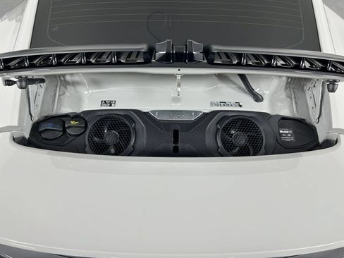 Certified 2025 Porsche 911 Carrera RWD image 29
