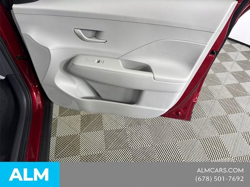 Used 2025 Hyundai Kona SEL FWD image 18