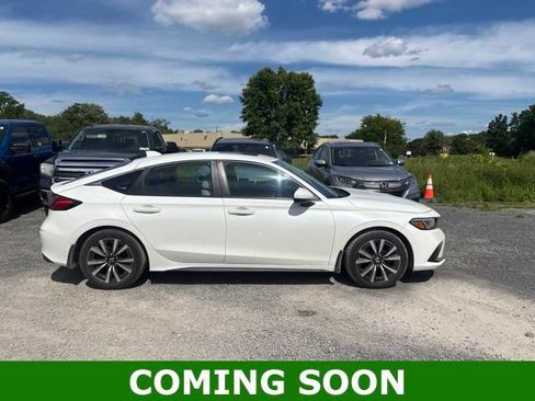 Used 2024 Honda Civic EX-L image 1