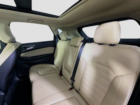 Used 2019 Ford Edge SEL w/ Equipment Group 201A FWD image 23