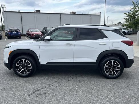 Used 2025 Chevrolet TrailBlazer LT AWD/4WD image 10