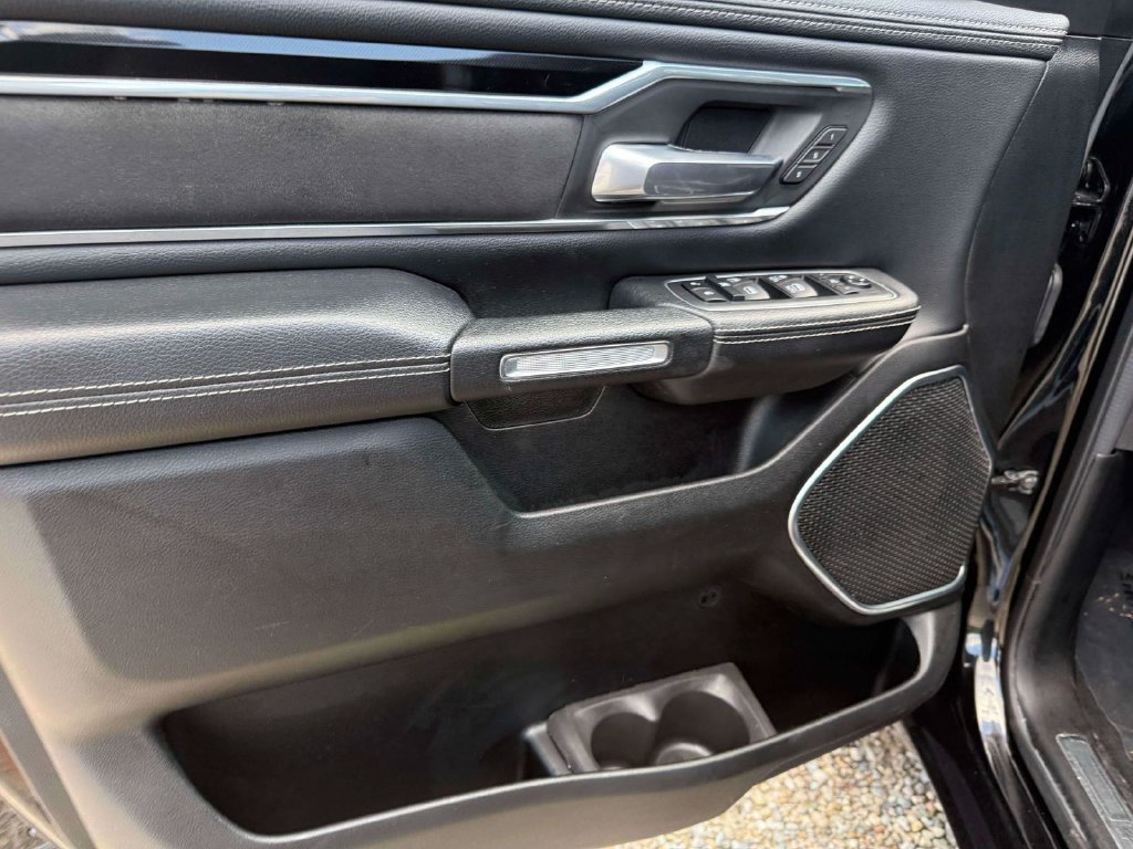 Used 2020 RAM 1500 Laramie w/ Sport Appearance Package AWD/4WD image 14