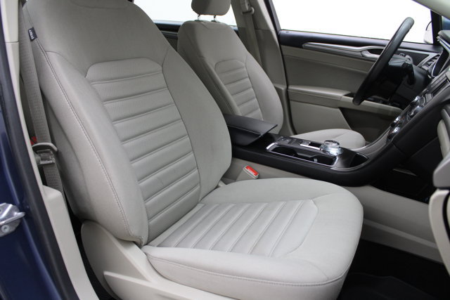 Certified 2018 Ford Fusion SE FWD image 4