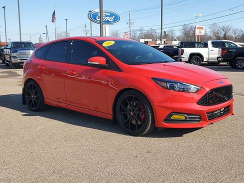 Certified 2017 Ford Focus ST w/ Equipment Group 401A image 2