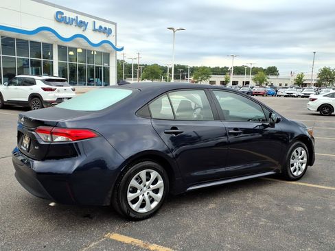 Used 2025 Toyota Corolla LE FWD image 10
