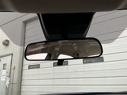 Used 2025 Nissan Altima 2.5 SV image 18