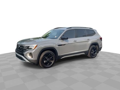 Used 2026 Volkswagen Atlas Peak Edition AWD/4WD image 4