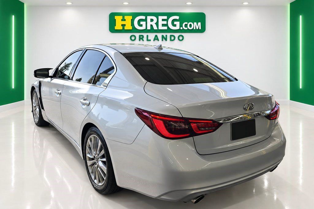 Used 2019 INFINITI Q50 Luxe RWD image 2
