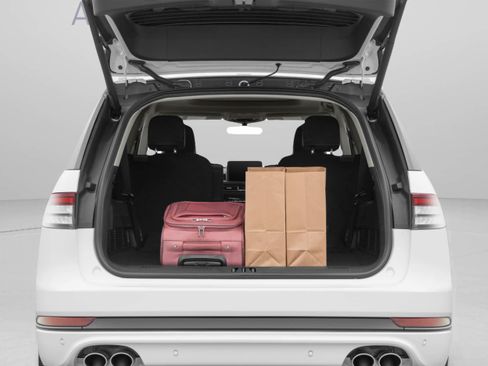 Used 2024 Lincoln Aviator AWD w/ Premium Package image 32