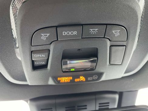 Used 2024 Toyota Crown Limited image 29