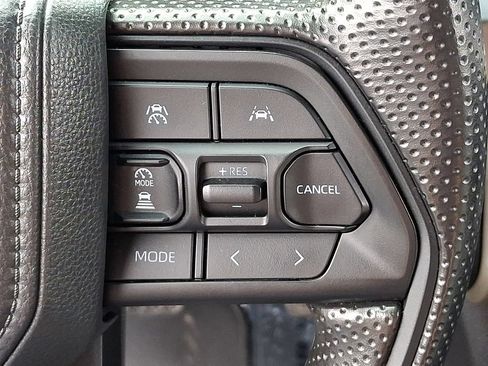 Used 2025 Toyota Tacoma SR5 AWD/4WD image 21