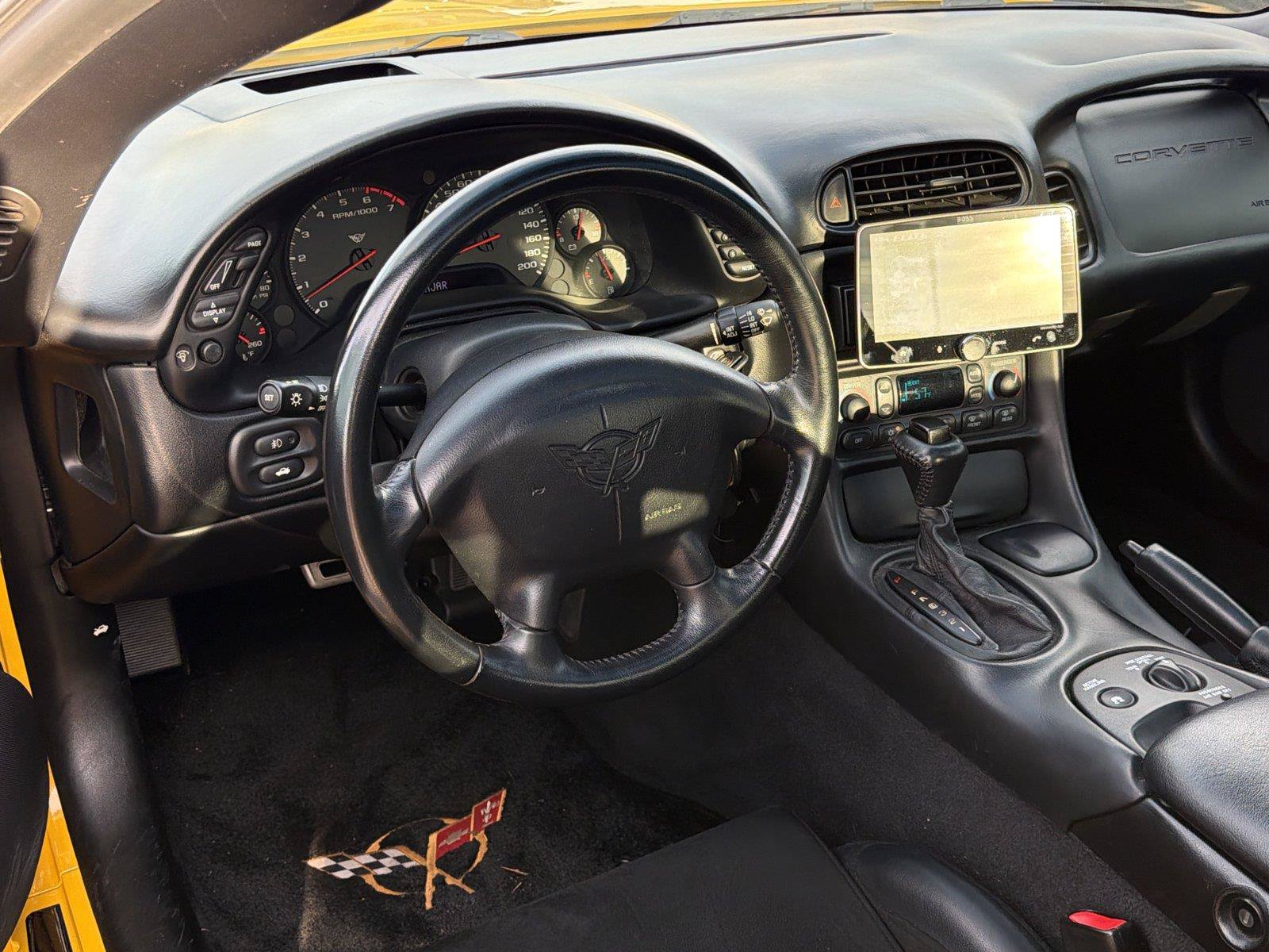 Used 2001 Chevrolet Corvette Coupe w/ Preferred Equipment Group2 RWD image 18