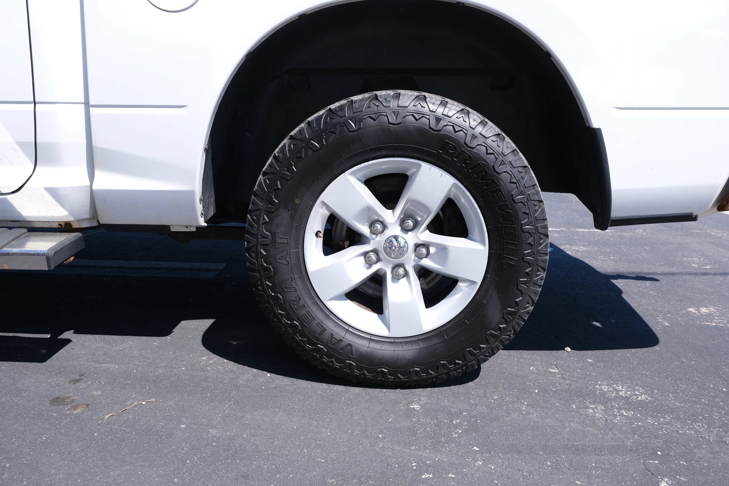 Used 2017 RAM 1500 Express AWD/4WD image 17