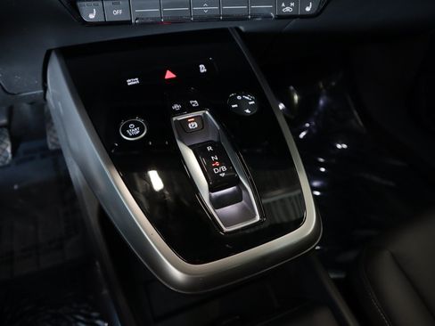 Used 2023 Audi Q4 e-tron Premium Plus w/ Premium Plus AWD/4WD image 19