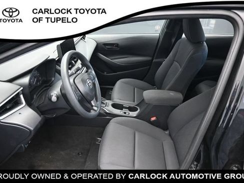 Used 2025 Toyota Corolla LE FWD image 11
