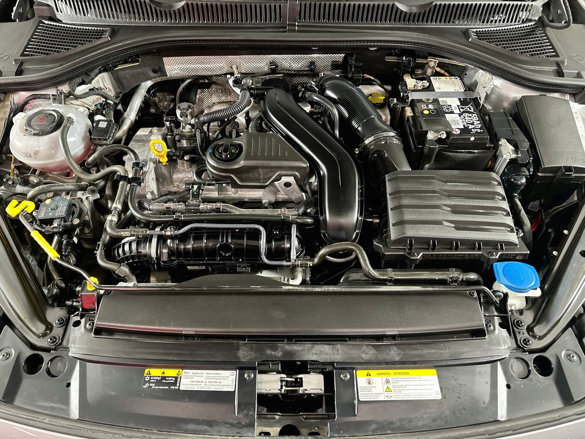 Used 2025 Volkswagen Jetta SE FWD image 31