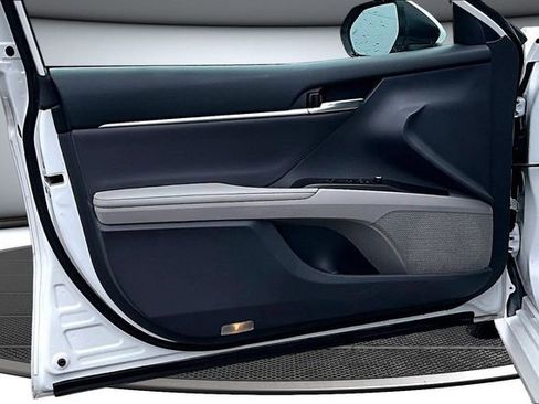 Used 2023 Toyota Camry XLE w/ Navigation Package image 20