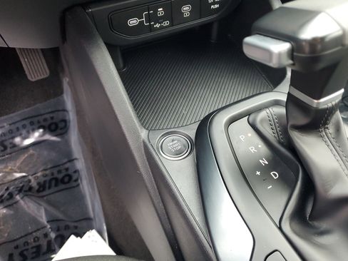 Used 2025 Kia K4 LXS image 24