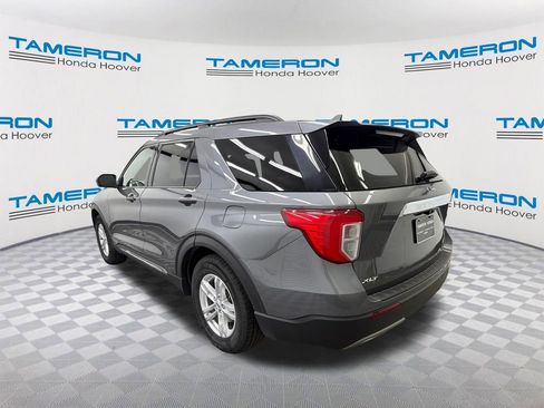 Used 2023 Ford Explorer XLT w/ Equipment Group 202A RWD image 3