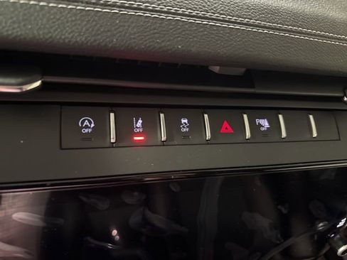 New 2026 Jeep Grand Cherokee Altitude AWD/4WD image 38