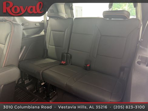 Used 2026 GMC Yukon AT4 w/ AT4 Premium Package AWD/4WD image 13