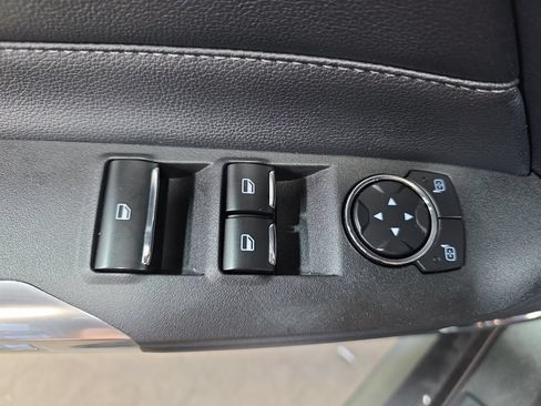 Used 2015 Ford Mustang Premium RWD image 28