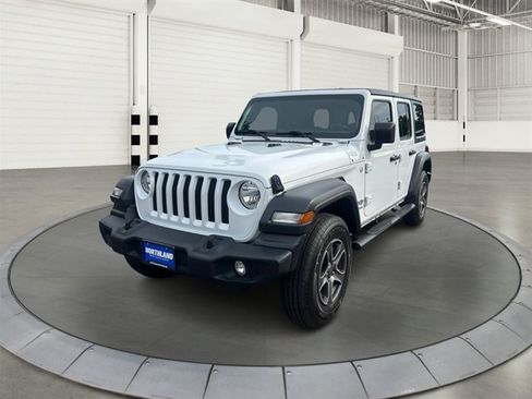 Used 2018 Jeep Wrangler Unlimited Sport S AWD/4WD image 9