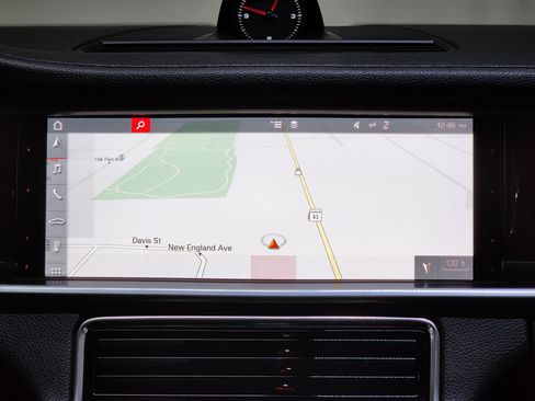 Used 2018 Porsche Panamera 4S AWD/4WD image 27