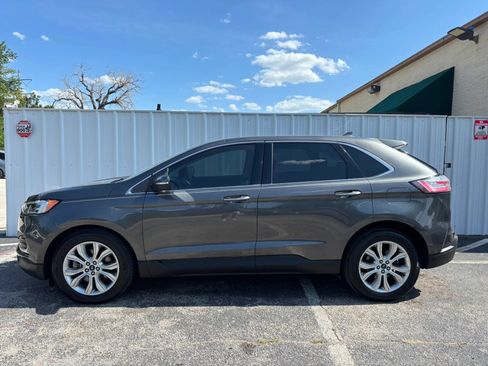 Used 2019 Ford Edge Titanium w/ Equipment Group 301A AWD/4WD image 2
