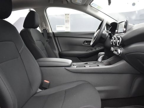 Used 2025 Nissan Sentra S image 21