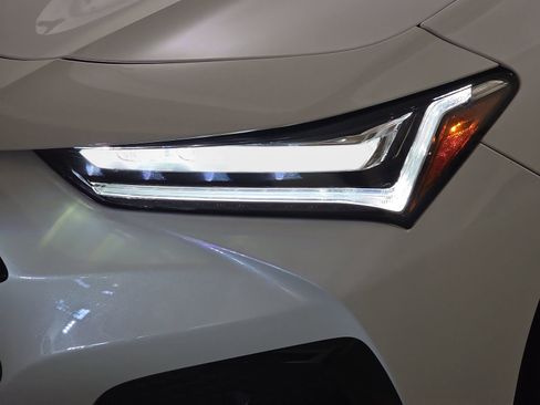 Used 2025 Acura TLX w/ Technology Package image 34